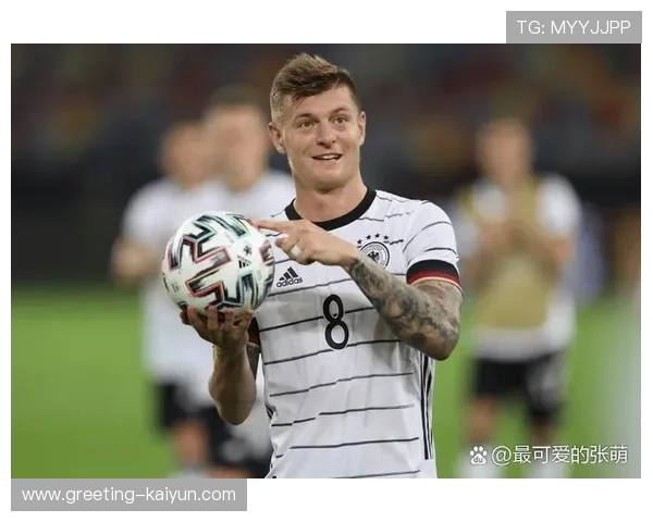 欧冠焦点战上演绝杀豪门晋级引爆球迷热议掀起足坛风暴再度成为头条