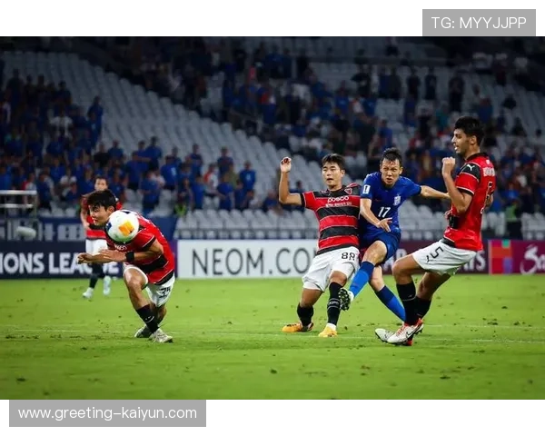 豪门对决再掀波澜国脚绝杀点燃联赛争冠悬念主帅赛后回应未来去向成焦点 豪门对决再掀波澜国脚绝杀点燃联赛争冠悬念主帅赛后回应未来去向成焦点