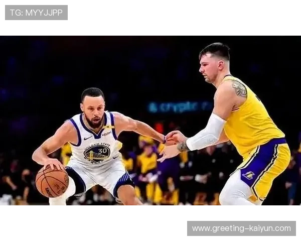 NBA最新动态：詹姆斯复出带领湖人迎战勇士 东契奇与库里上演精彩对决