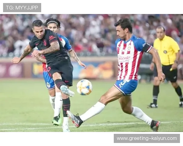 关键对决引爆赛季高潮豪门球队逆转夺冠创历史新纪录引发热议再度